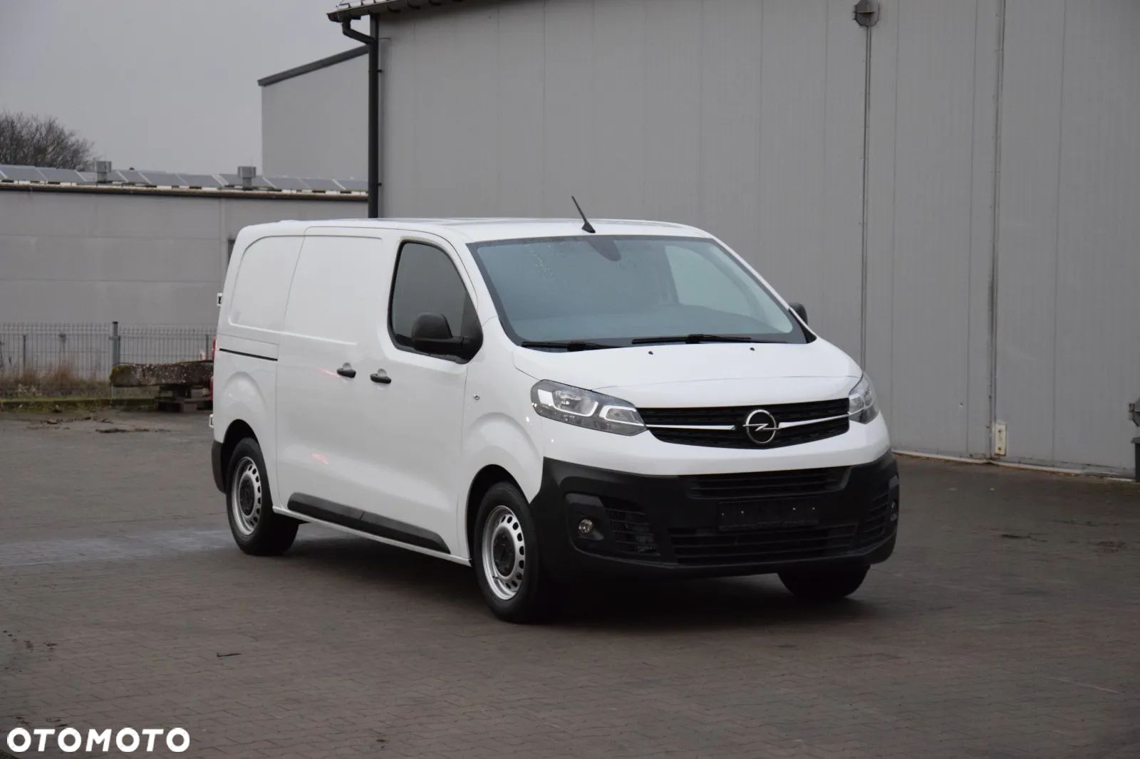 Opel Vivaro - 1