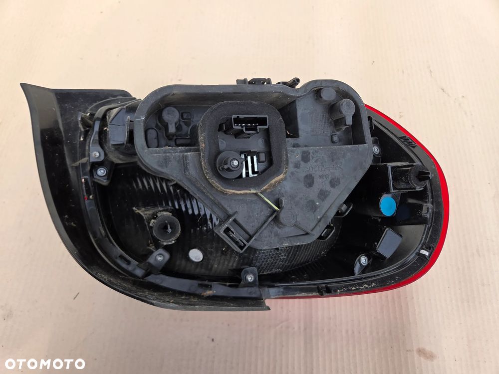 Lampa tylna prawa Citroen C3 III  9812257480 - 8