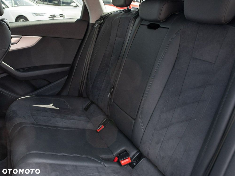 Audi A4 Avant - 32
