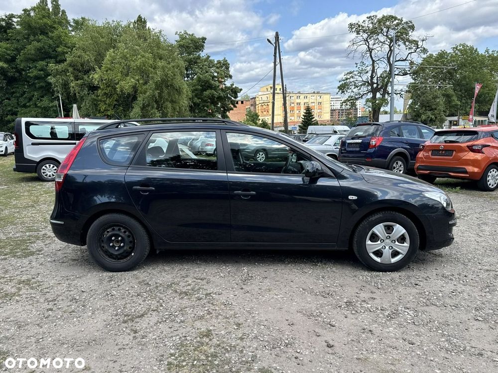 Hyundai i30 i30cw 1.4 FIFA WM Edition - 30
