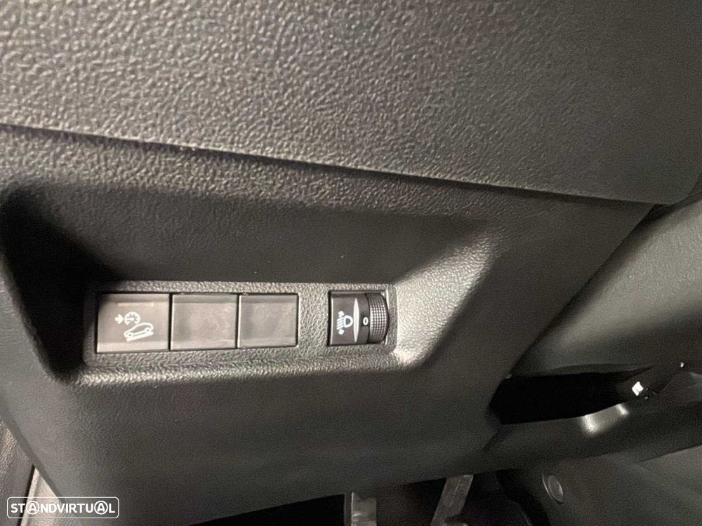 Jeep Avenger 1.2 GSE T3 Altitude - 13