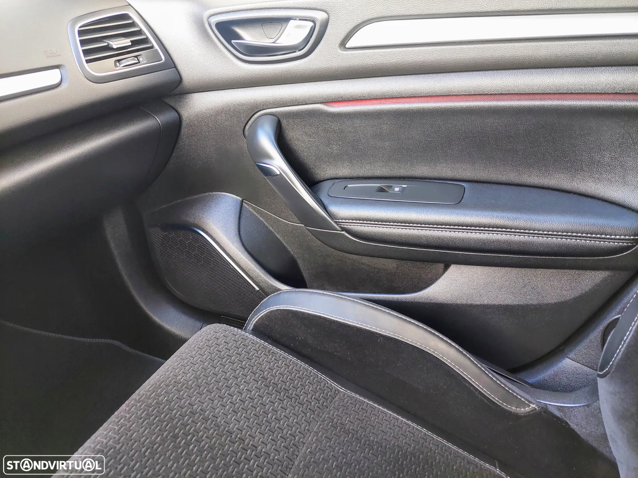 Renault Mégane Sport Tourer 1.5 dCi Intens - 42