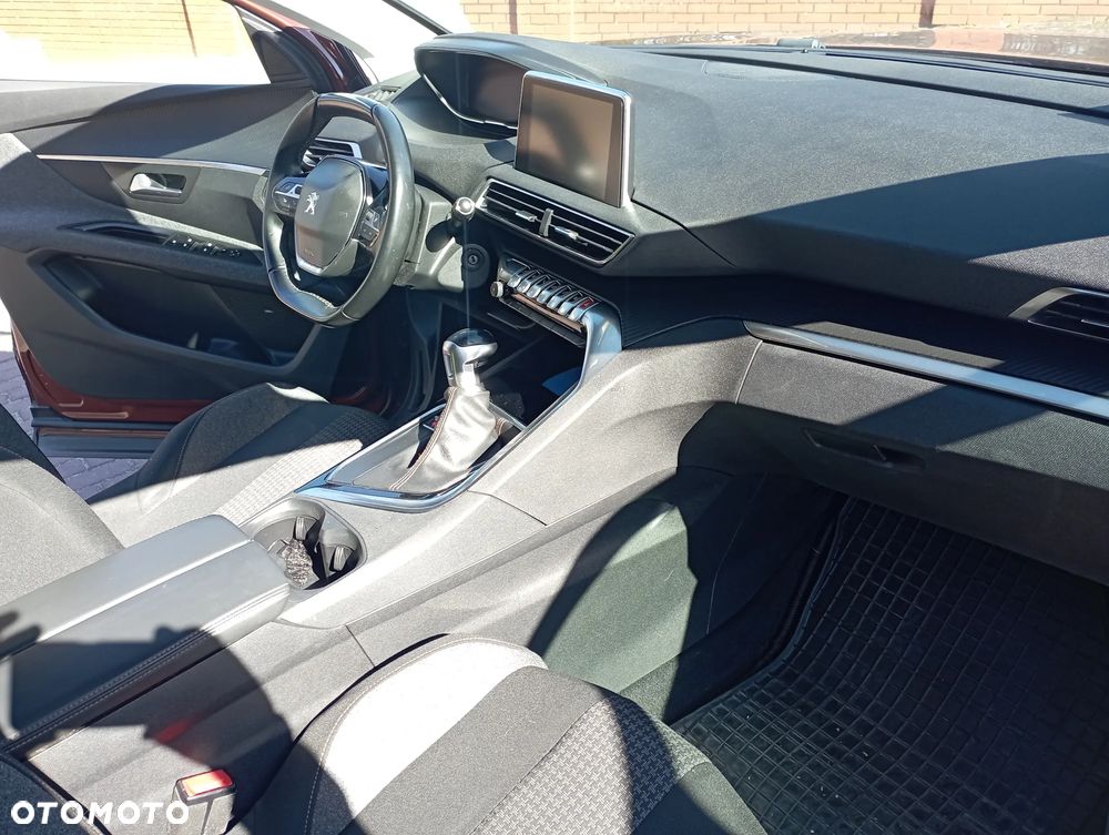 Peugeot 3008 1.2 PureTech Allure S&S - 12