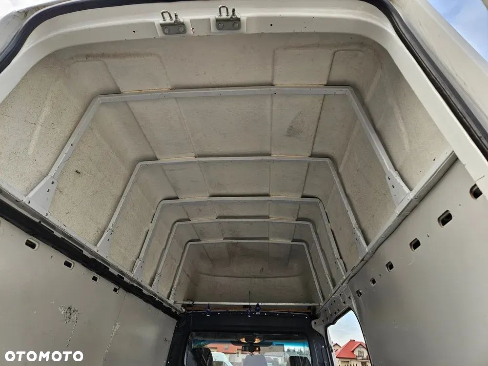 Volkswagen Crafter - 27