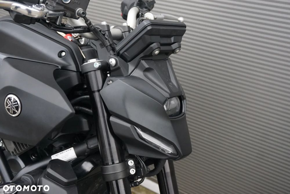 Yamaha MT - 8