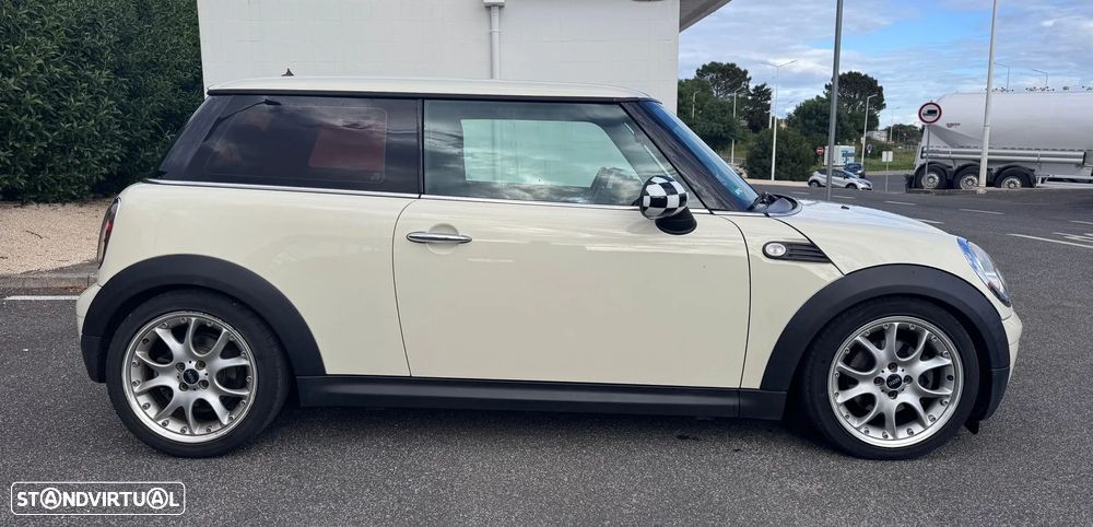 MINI 3 Portas Cooper D - 2