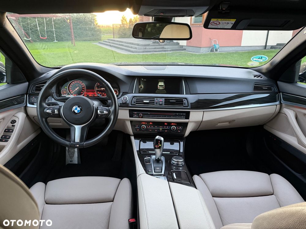 BMW Seria 5 520d M Sport - 23