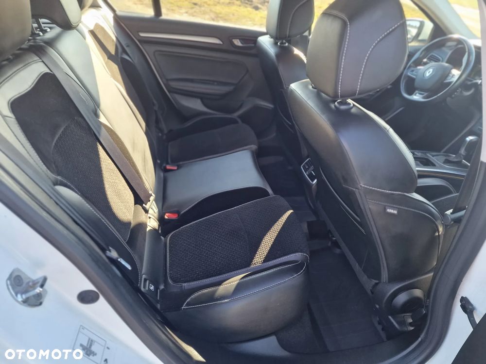 Renault Megane 1.5 dCi Bose EDC - 26