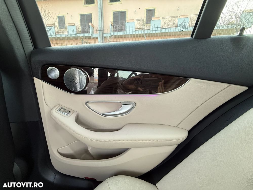 Mercedes-Benz C 300 9G-TRONIC - 20