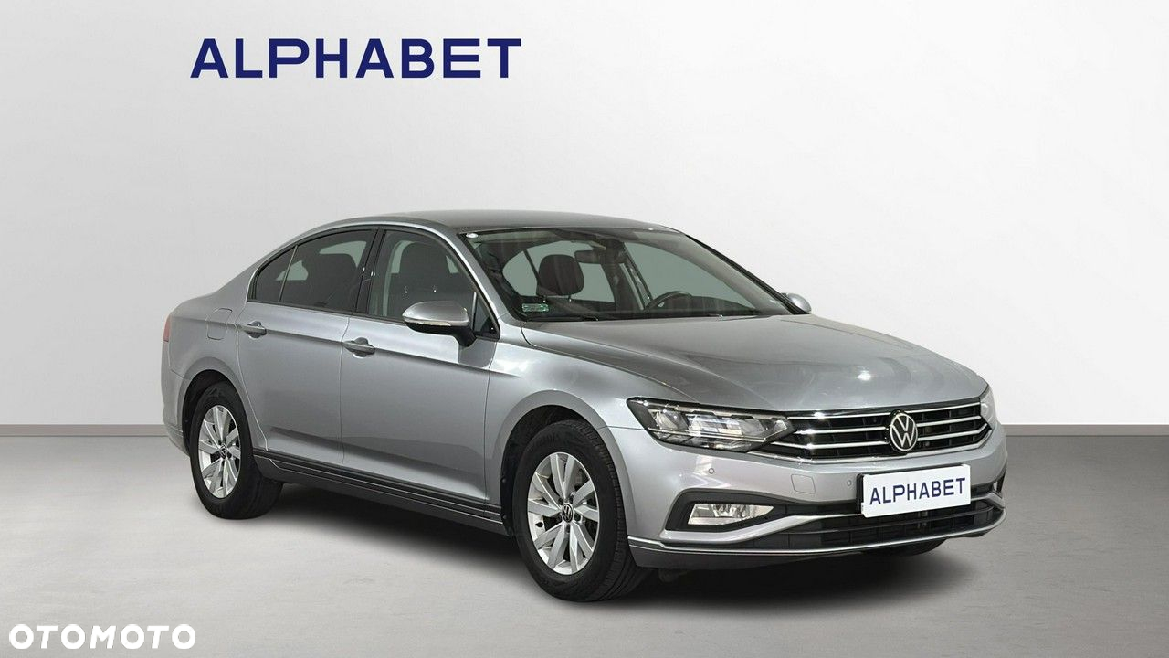 Volkswagen Passat - 8