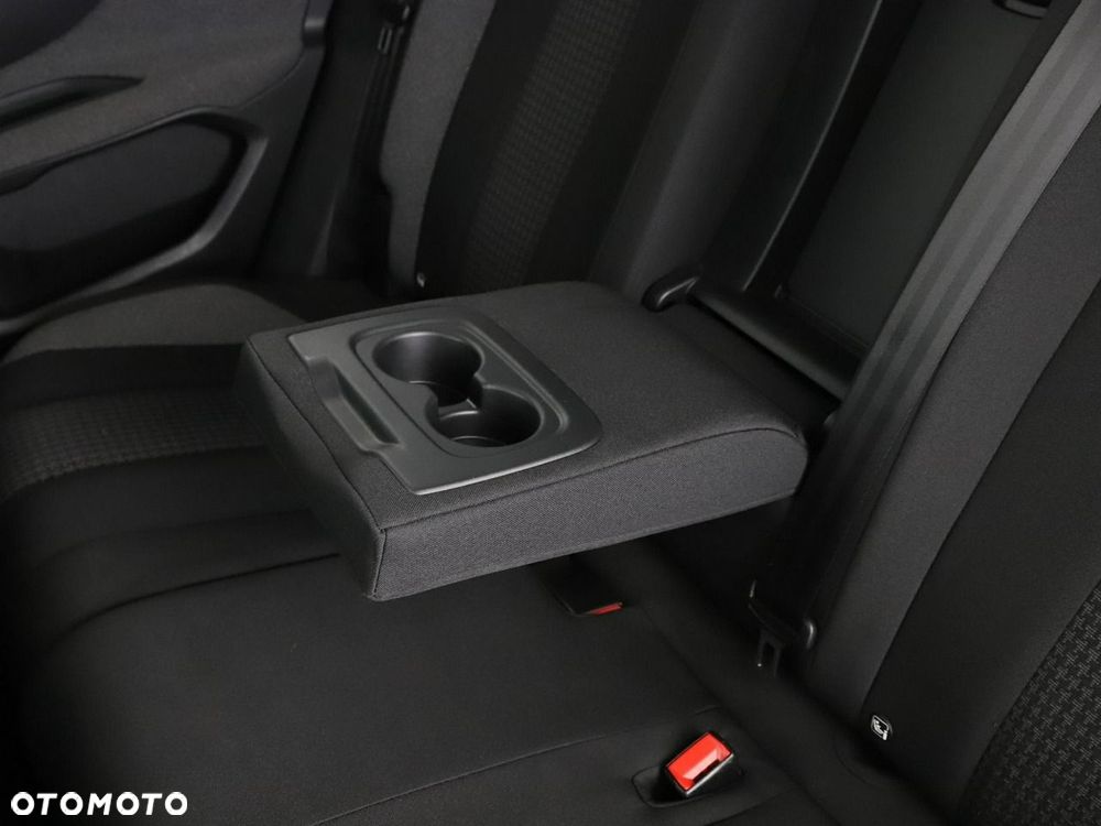 Peugeot 3008 BlueHDi 130 Stop & Start EAT8 Active Business-Paket - 41