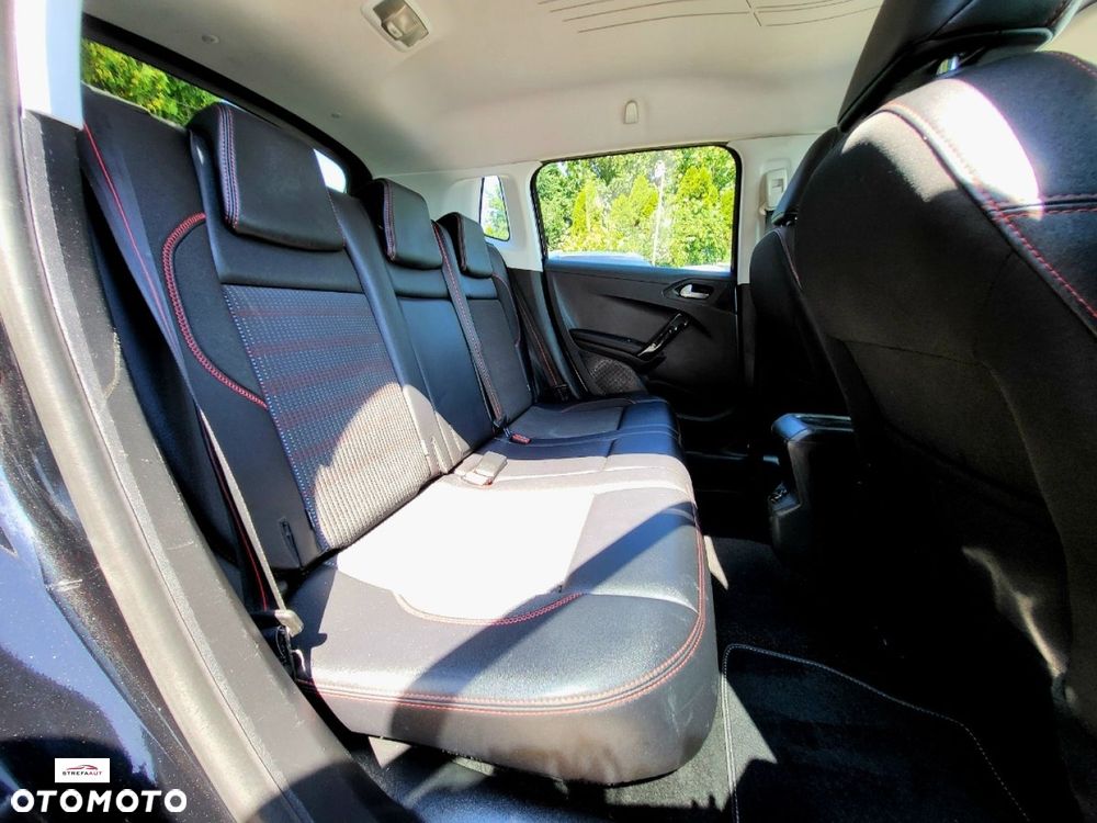 Peugeot 2008 - 8