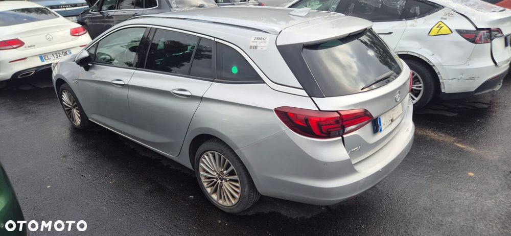 Opel Astra 1.6 CDTI Dynamic - 8