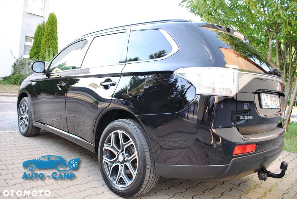 Mitsubishi Outlander Instyle NAVI + - 35