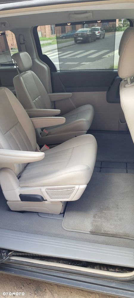 Chrysler Town & Country 3.8 Touring - 11