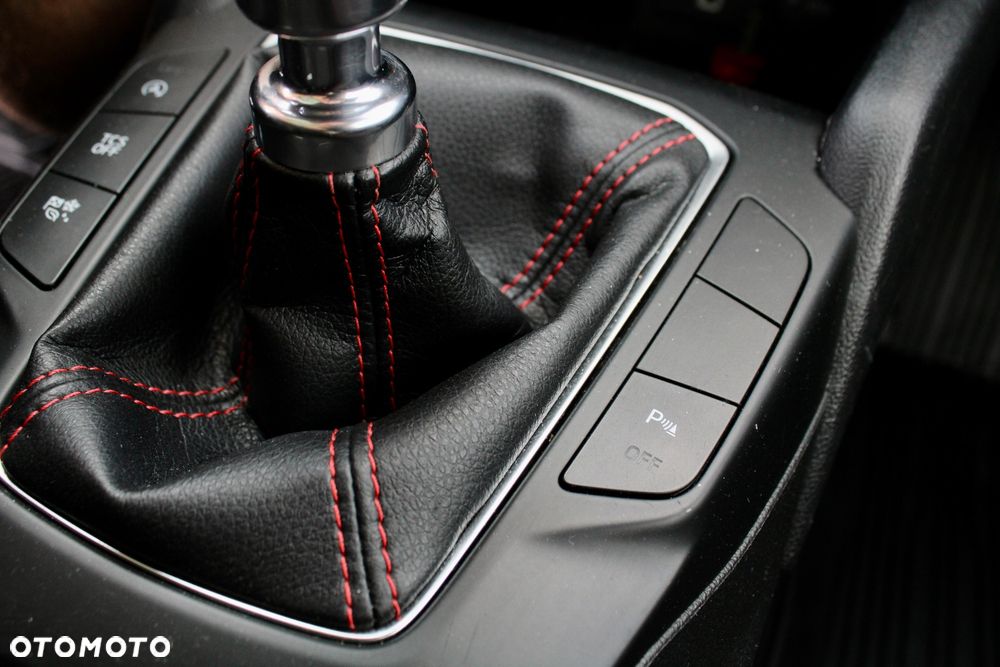 Ford Focus 2.0 EcoBlue STart-Stopp-System ST-LINE - 18
