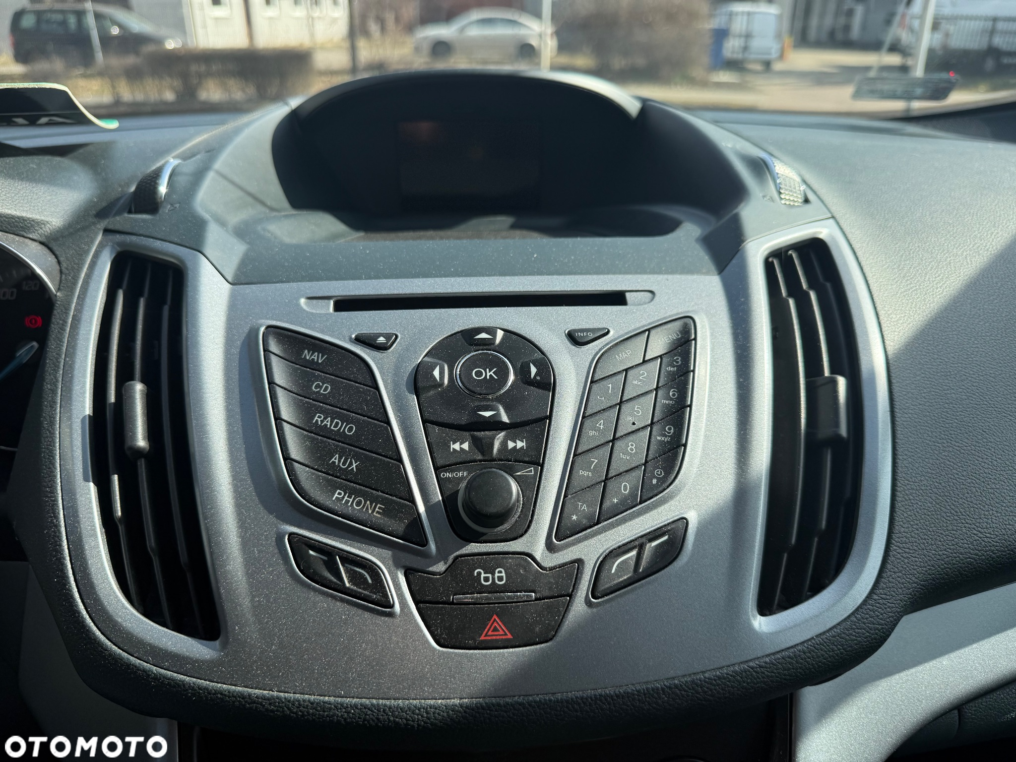 Ford Grand C-MAX - 24