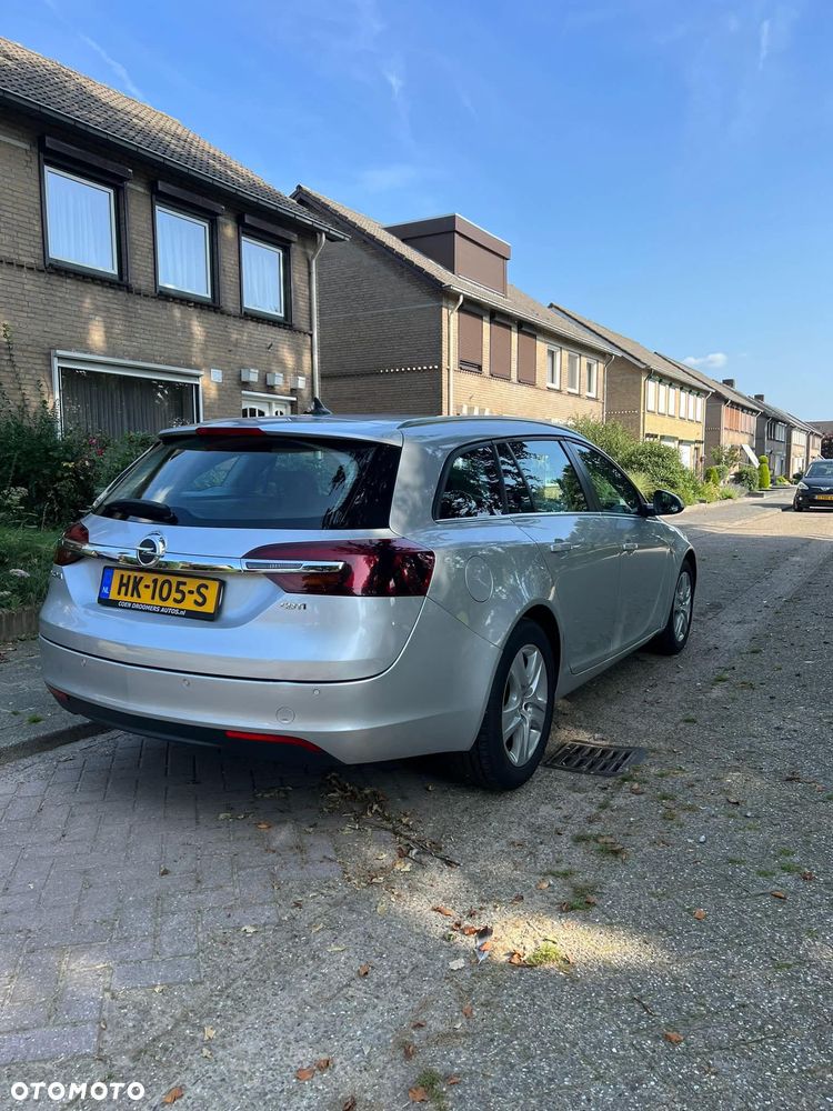Opel Insignia - 10