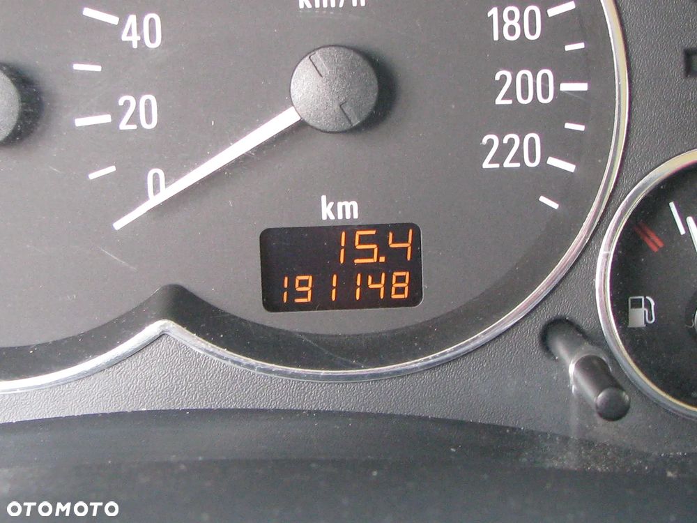 Opel Meriva 1.6 16V (Essentia) - 18