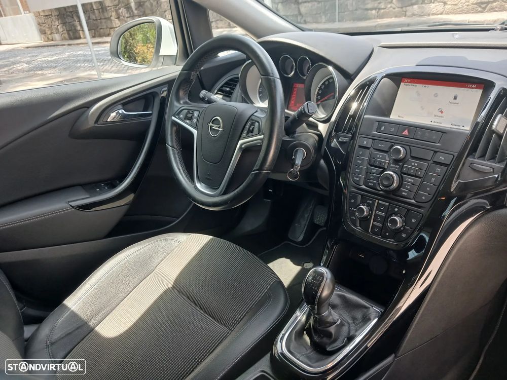 Opel Astra Sports Tourer 1.6 CDTi Executive S/S - 17