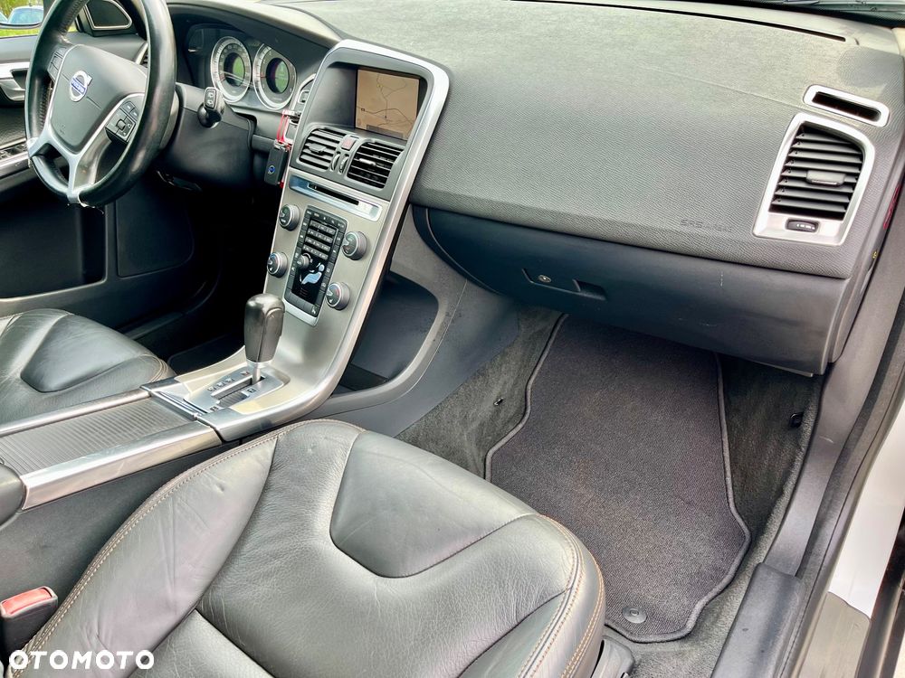 Volvo XC 60 - 22