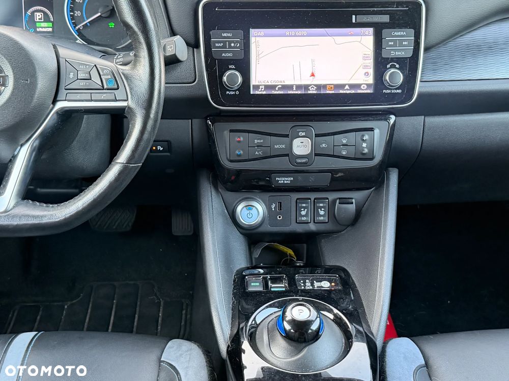 Nissan Leaf 40kWh Tekna - 22