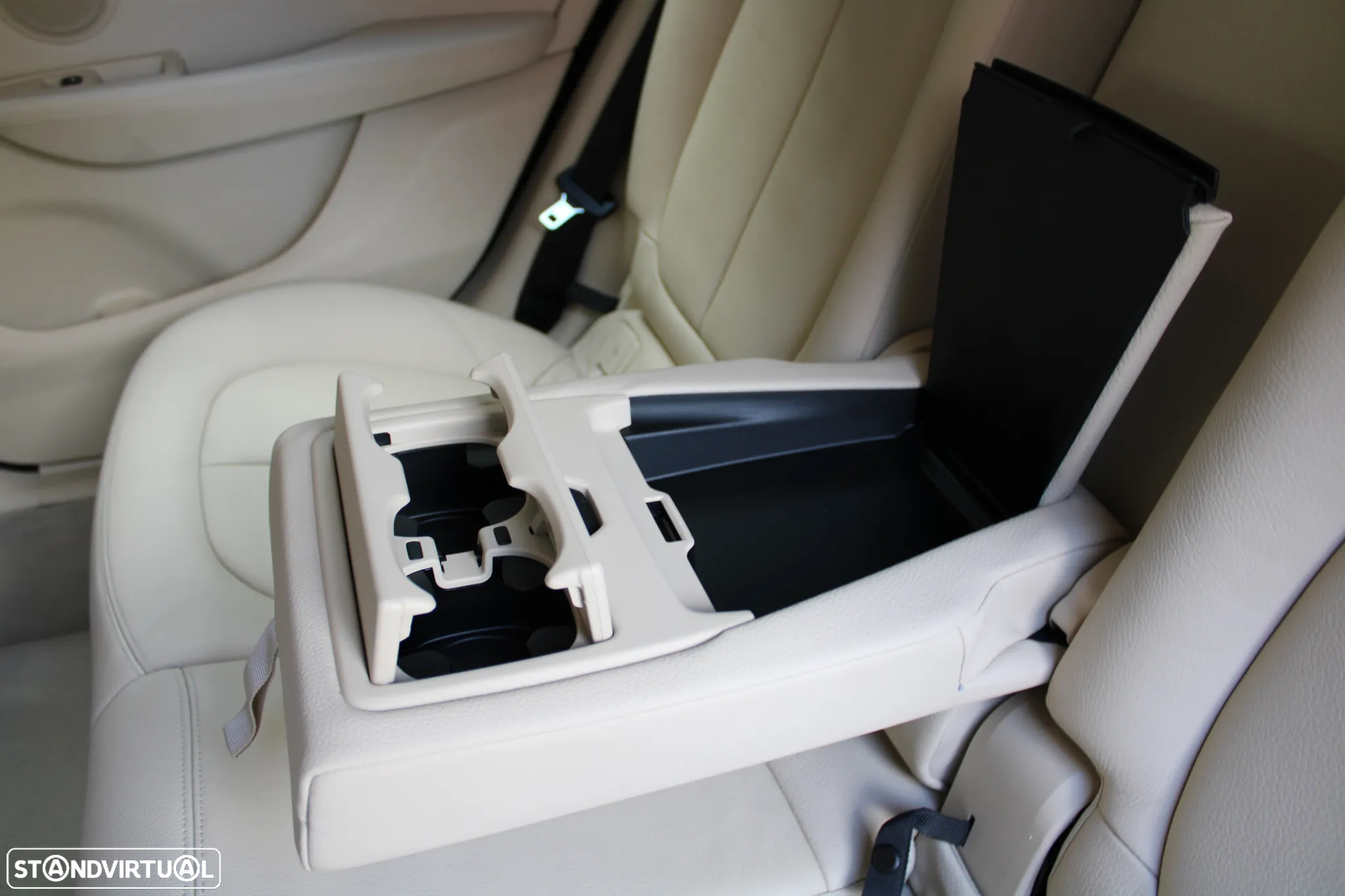 BMW 218 Active Tourer d Advantage Auto - 16