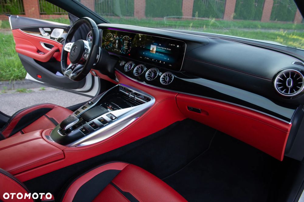 Mercedes-Benz AMG GT 63 S 4Matic+ Speedshift MCT 9G - 21