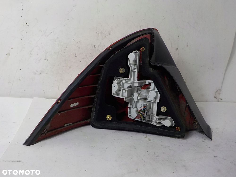 FORD MONDEO III MK3 HB SEDAN LIFT LAMPA PRAWA TYŁ TYLNA 4S71-2500-FG - 6