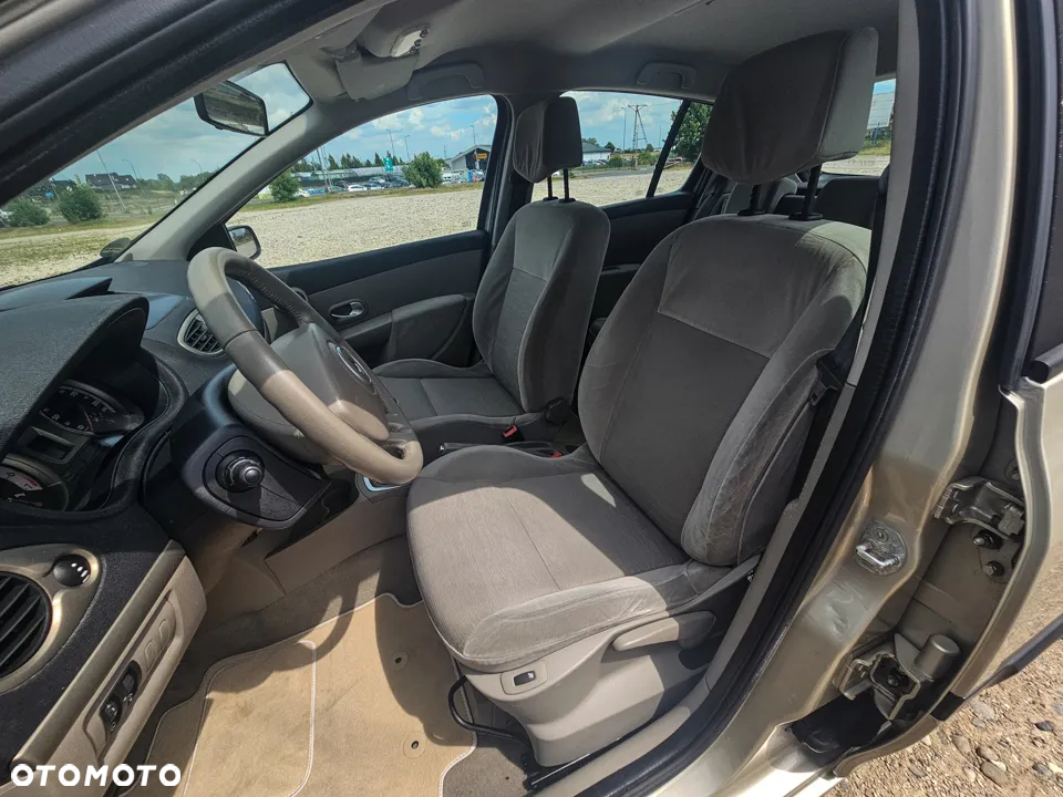 Renault Clio 1.6 16V Exception - 18