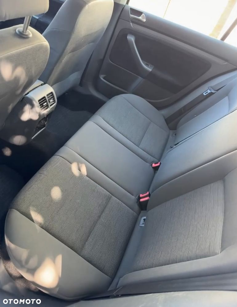 Volkswagen Golf - 14