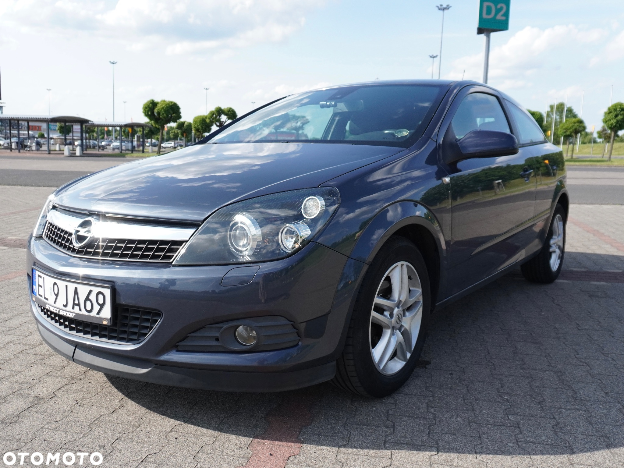 Opel Astra GTC 1.8 Sport - 3