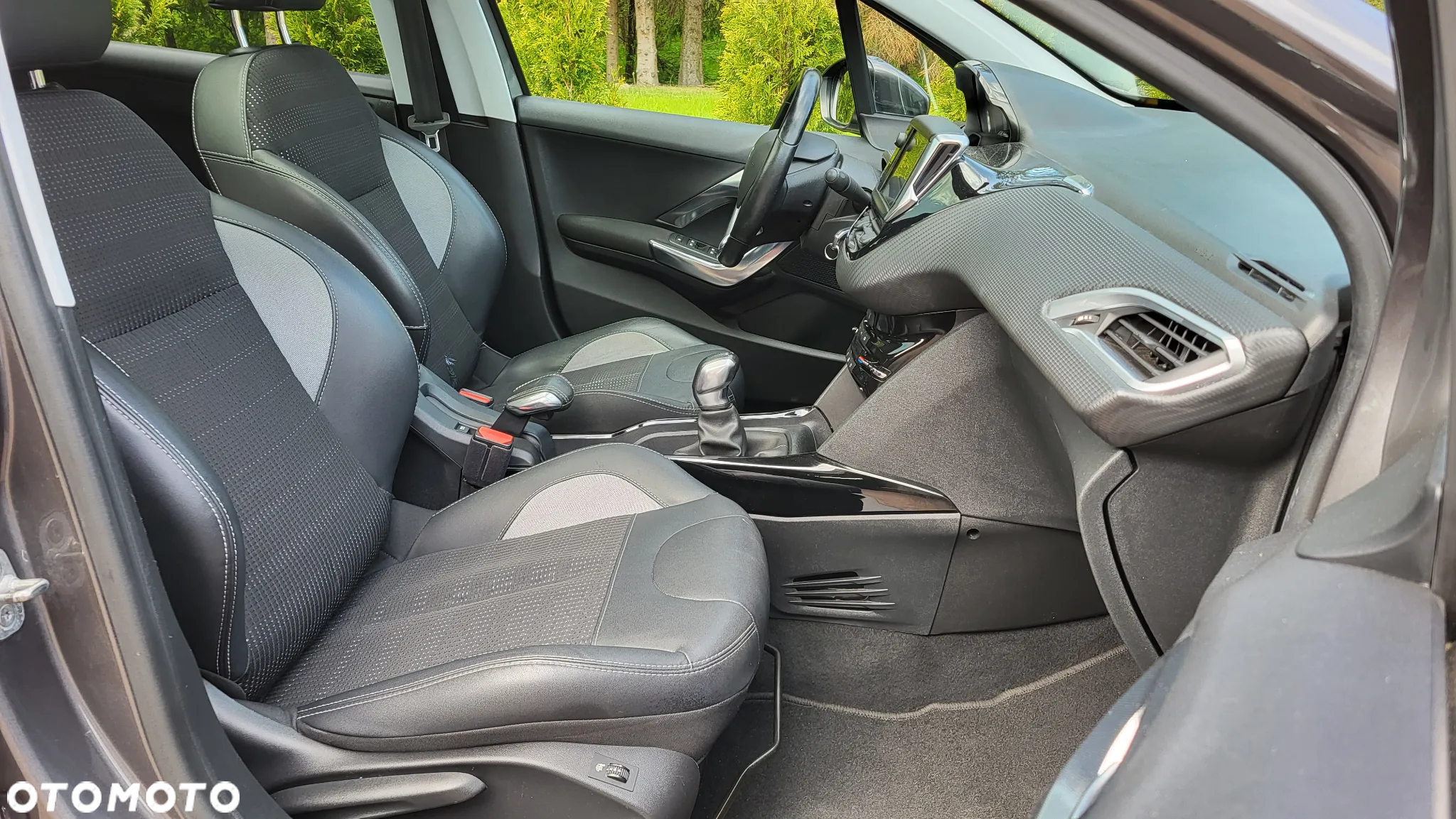 Peugeot 2008 1.6 BlueHDi Allure - 9