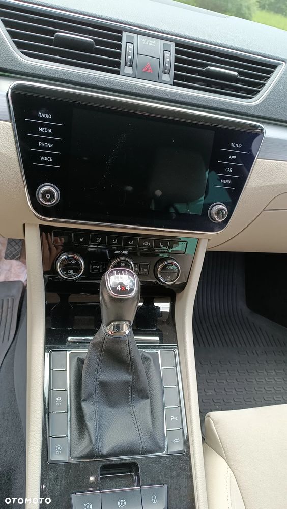Skoda Superb 2.0 TDI 4x4 Style - 23