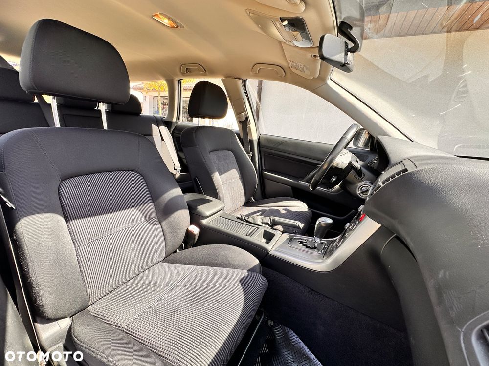 Subaru Outback - 23