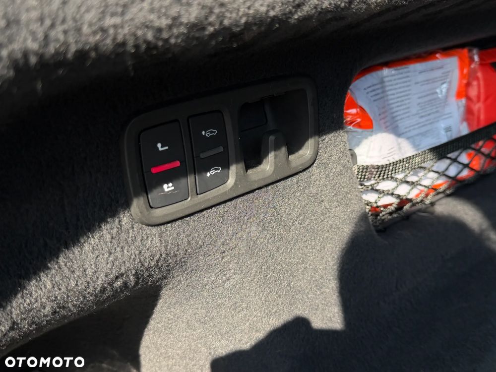 Audi Q8 55 TFSI mHEV Quattro Tiptronic - 37