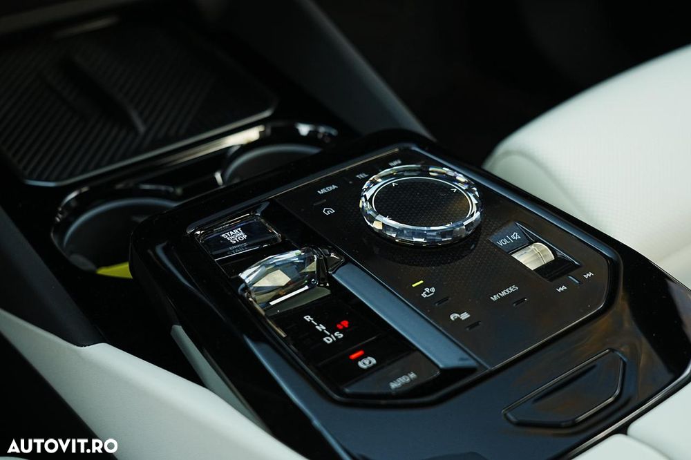 BMW Seria 5 520d xDrive AT MHEV - 27