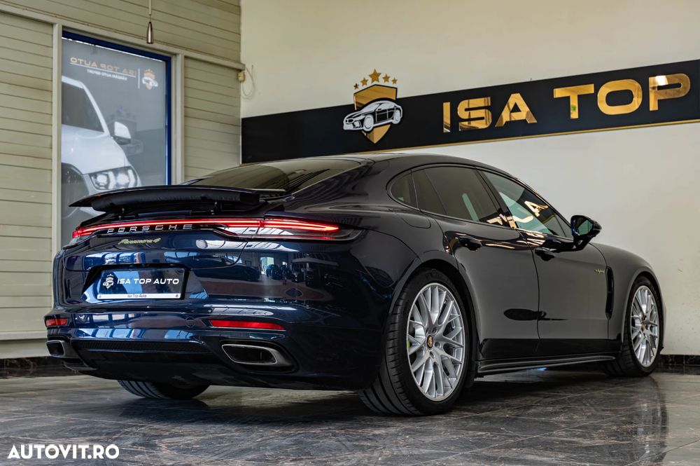 Porsche Panamera 4 E-Hybrid - 38