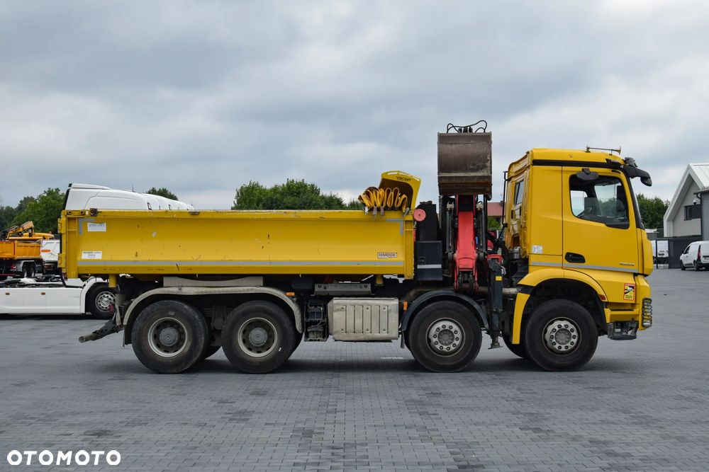Mercedes-Benz AROCS 3243 / 8x4 / EURO 6 / HDS PALFINGER EPSILON Q170Z / ROTATOR / CHYWTAK / STEROWANIE RADIOWE / WYWROTKA / HYDROBURTA / AUTOMAT / SYSTEM KAMER CYFROWYCH / KAMERA COFANIA / NAWIGACJA / HAK / NISKI PRZEBIEG / 2017 / SERWISOWANY / SPROWADZONY - 4