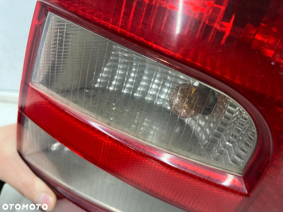 Lampa Skoda Fabia I 6y HB 99-08r. PRAWA tylna w błotnik EUROPA EU oryginalna prawy tył 6y6945096b - 6
