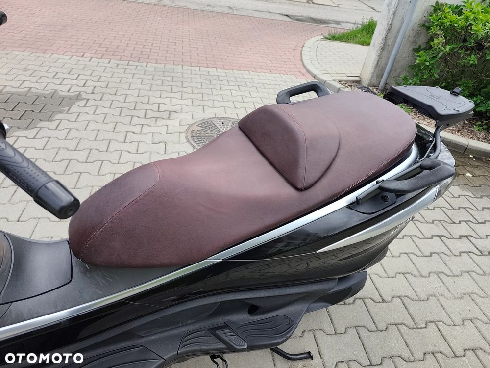 Piaggio X10 - 14