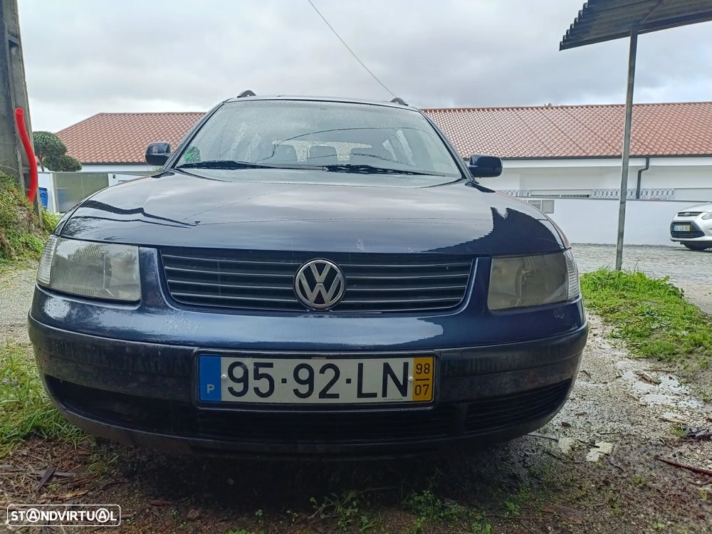 VW Passat Variant - 1