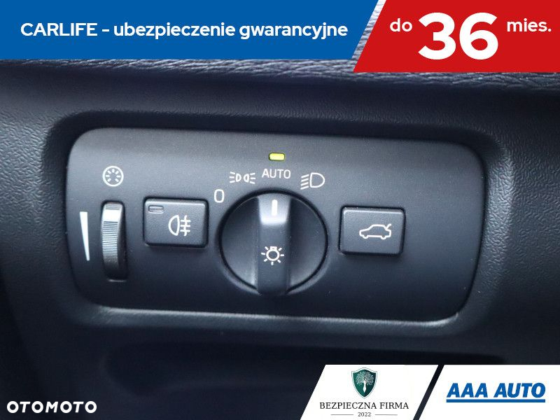 Volvo V40 - 18