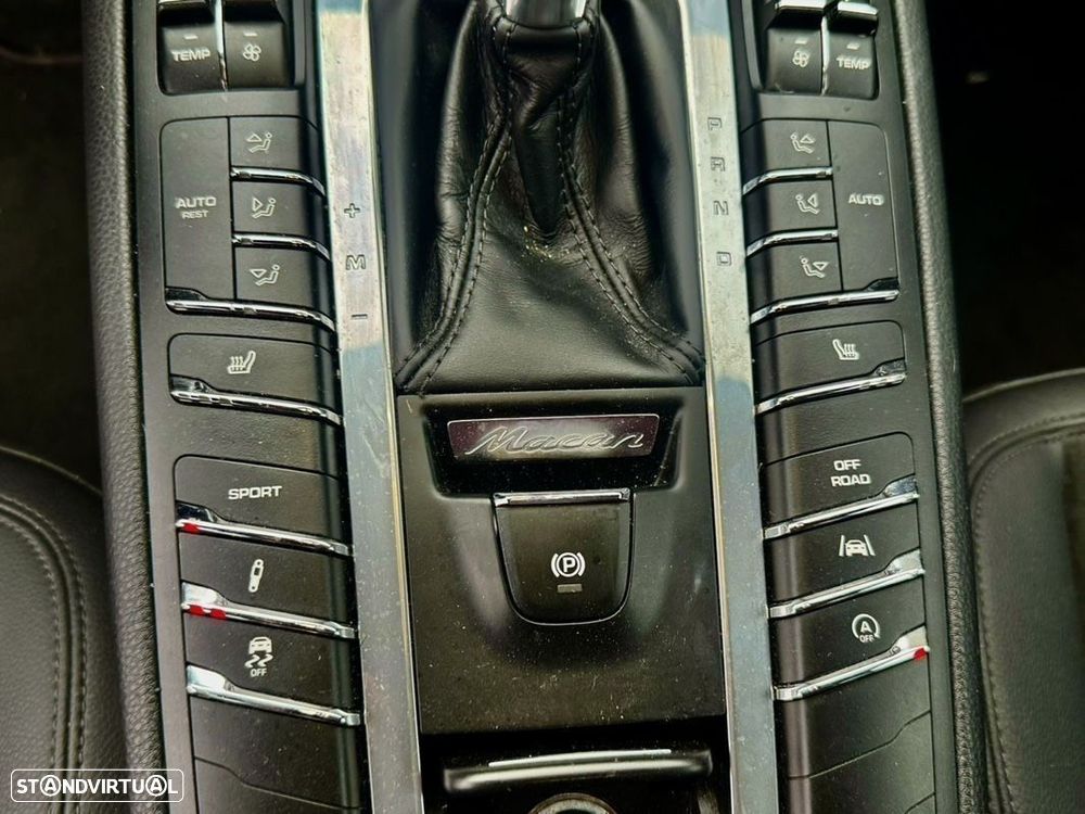 Porsche Macan - 36