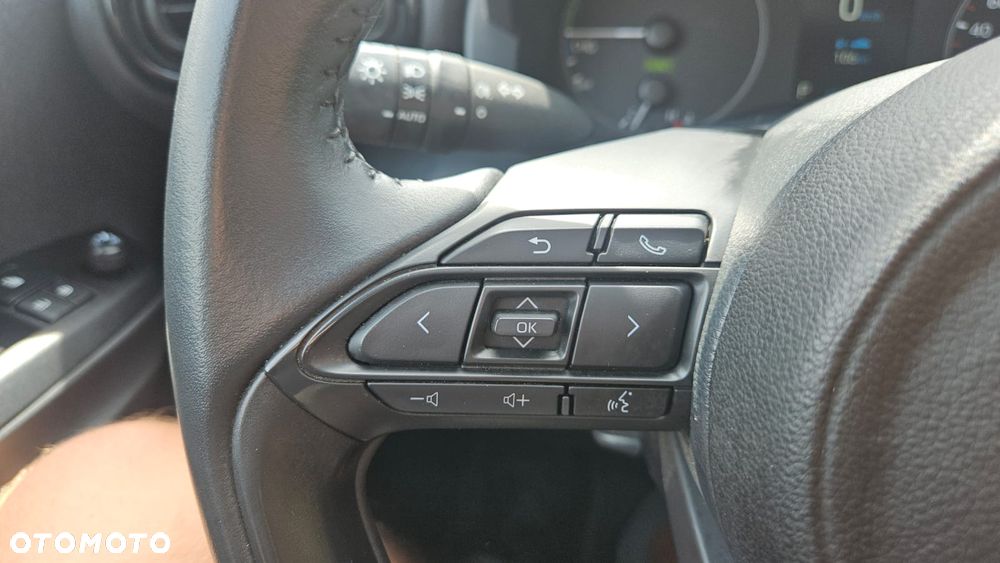 Mazda 2 Hybrid - 5