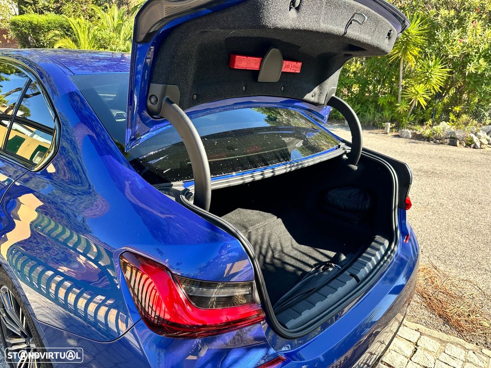 BMW 320 e Pack Desportivo M Auto - 4