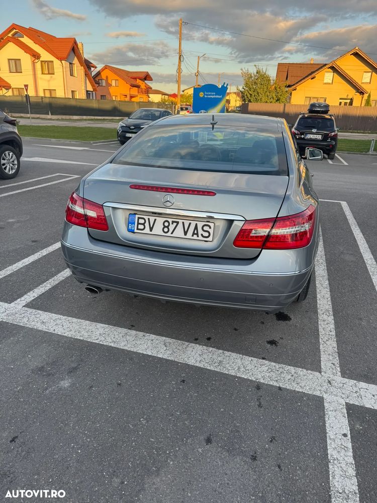 Mercedes-Benz E 220 CDI DPF Coupe BlueEFFICIENCY Automatik Avantgarde - 4