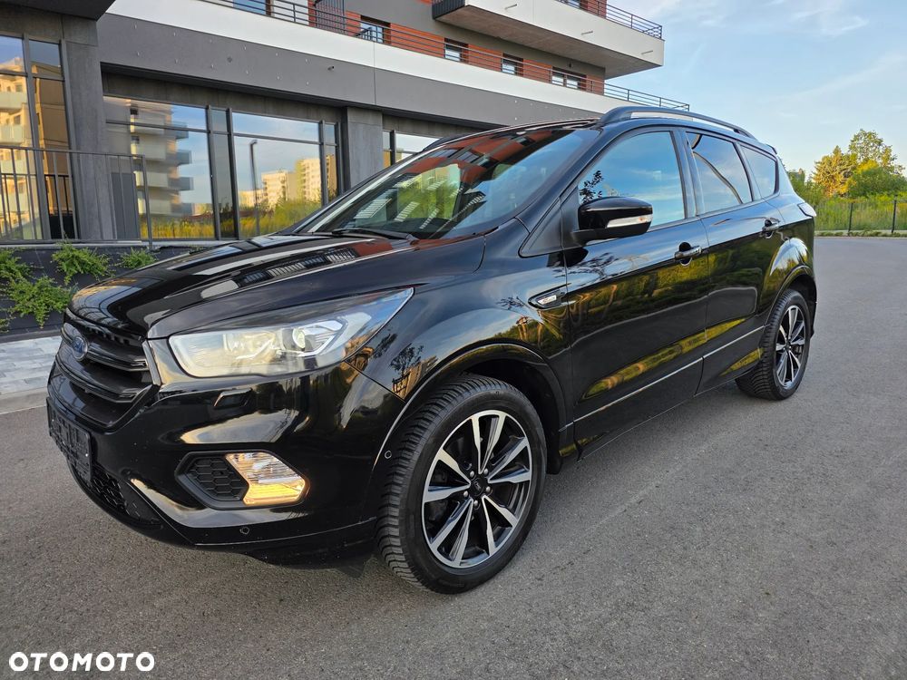 Ford Kuga 1.5 EcoBoost 2x4 ST-Line - 1