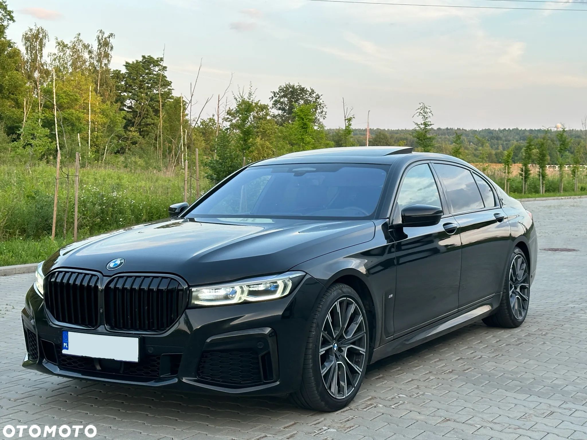 BMW Seria 7 750Li xDrive sport - 1