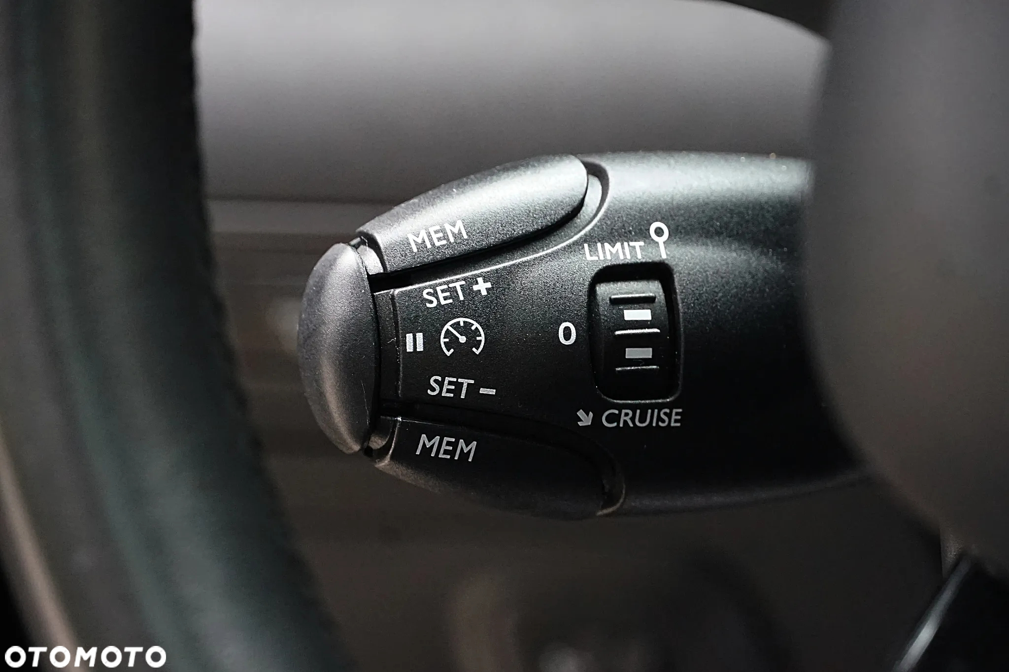 Citroën C3 Aircross PureTech 130 Stop & Start EAT6 OPF SHINE PACK - 36